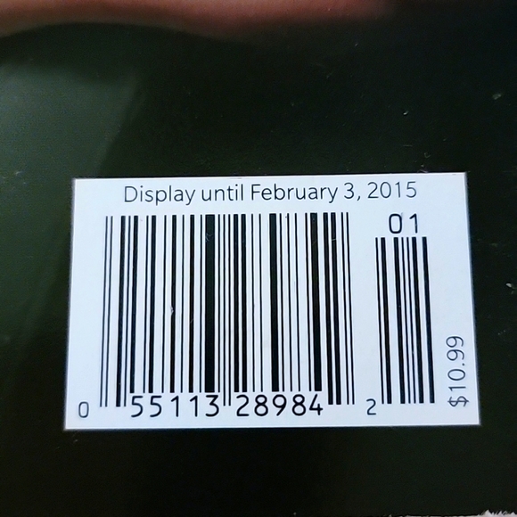 Special NewsweekEdition. ELVIS. His Life in Photos. 80 Years of the King of Rock - Picture 2 of 11